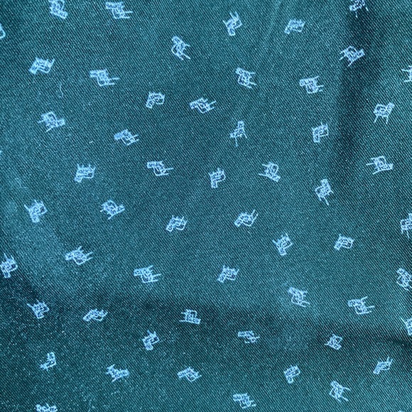 Club Monaco, 33 shorts - chair pattern - Picture 2 of 3